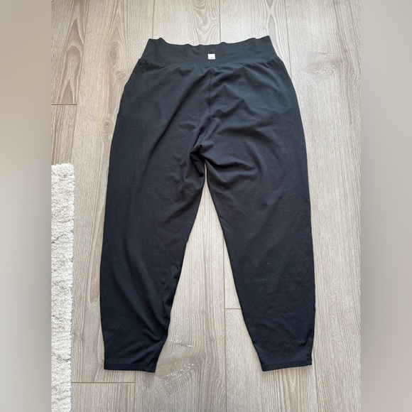 Vuori Lux At Ease Harem Jogger Pant - Picture 4 of 6